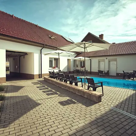 Kratochvíl Affittacamere 3*