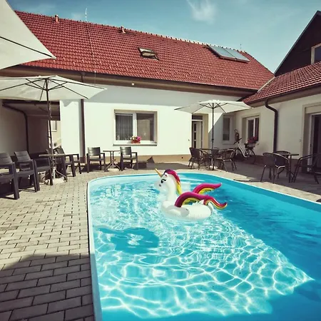 Kratochvil 3* Dolne Dunajovice