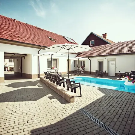 Kratochvíl 3*